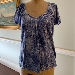 Casual delft blue cotton top